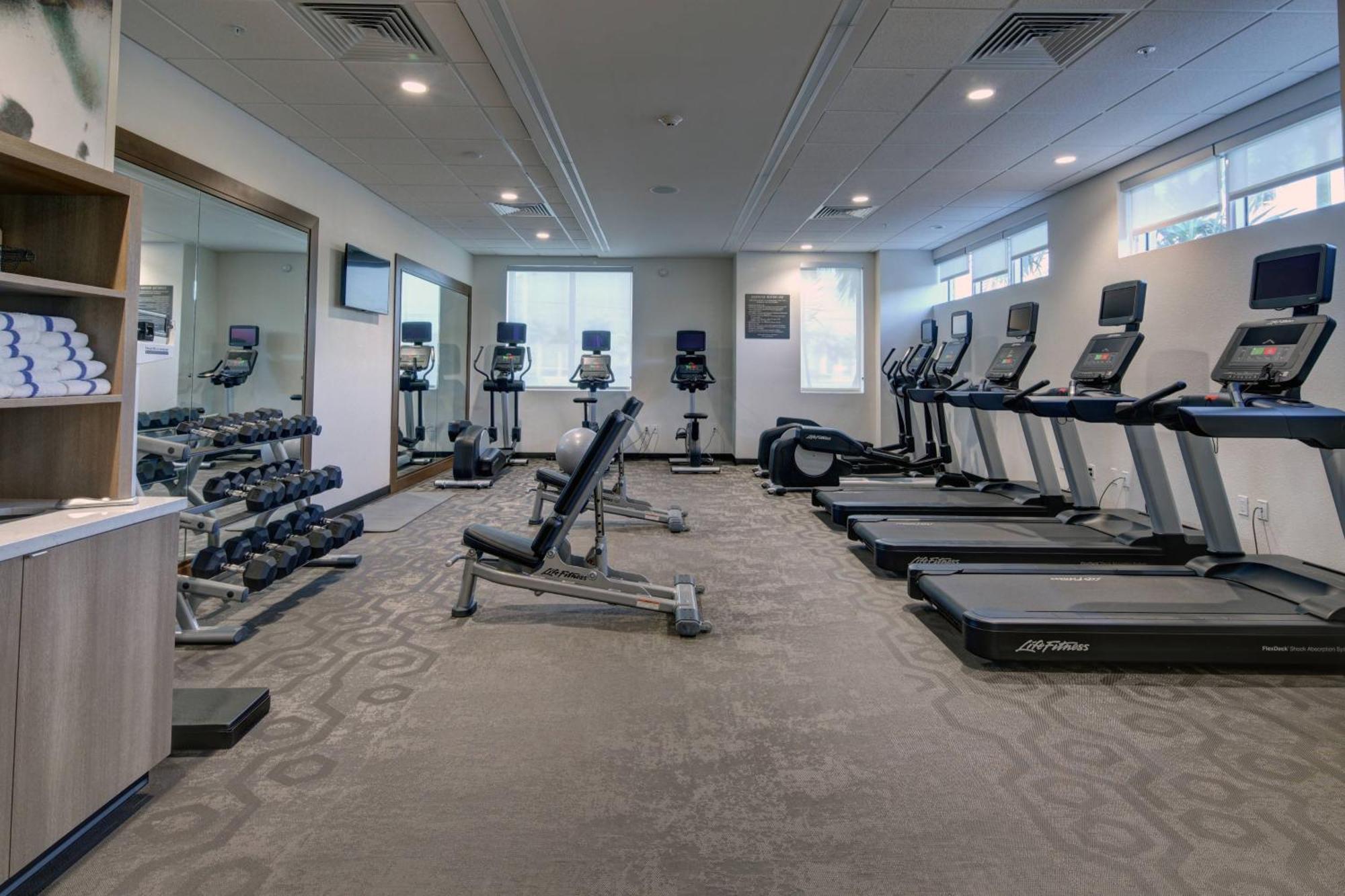 Residence Inn Fort Lauderdale Coconut Екстериор снимка